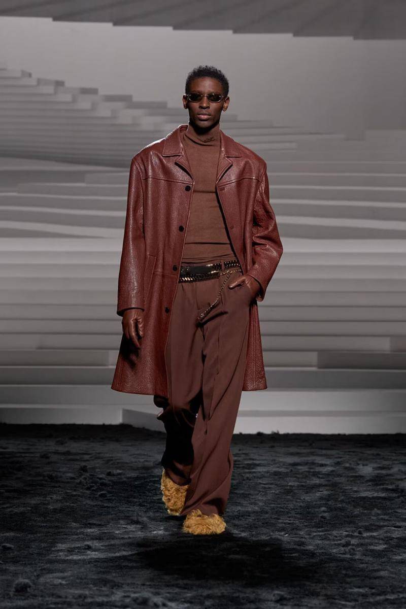 Versace F/W '24 di Milan Fashion Week 2024 (dok. Versace)