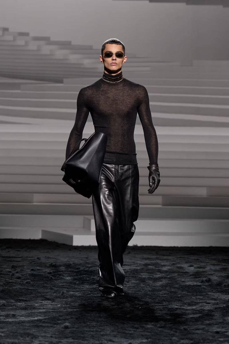 Versace F/W '24 di Milan Fashion Week 2024 (dok. Versace)