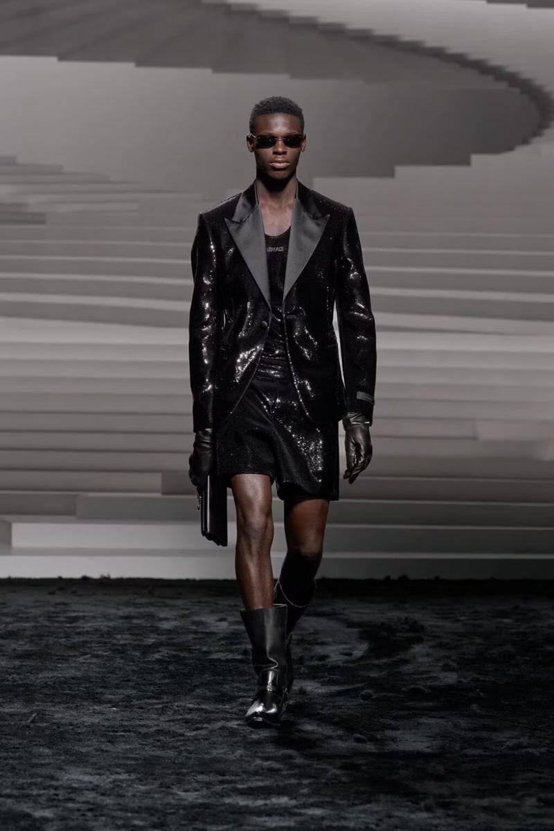 Versace F/W '24 di Milan Fashion Week 2024 (dok. Versace)