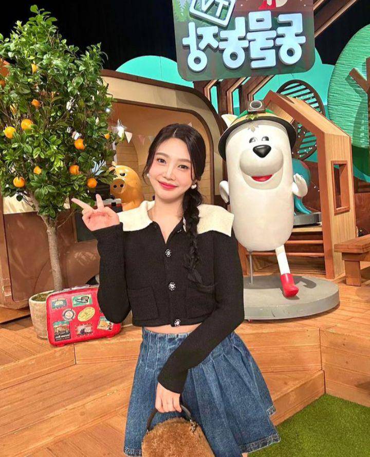 potret Joy Red Velvet (instagram.com/redvelvet.smtown)