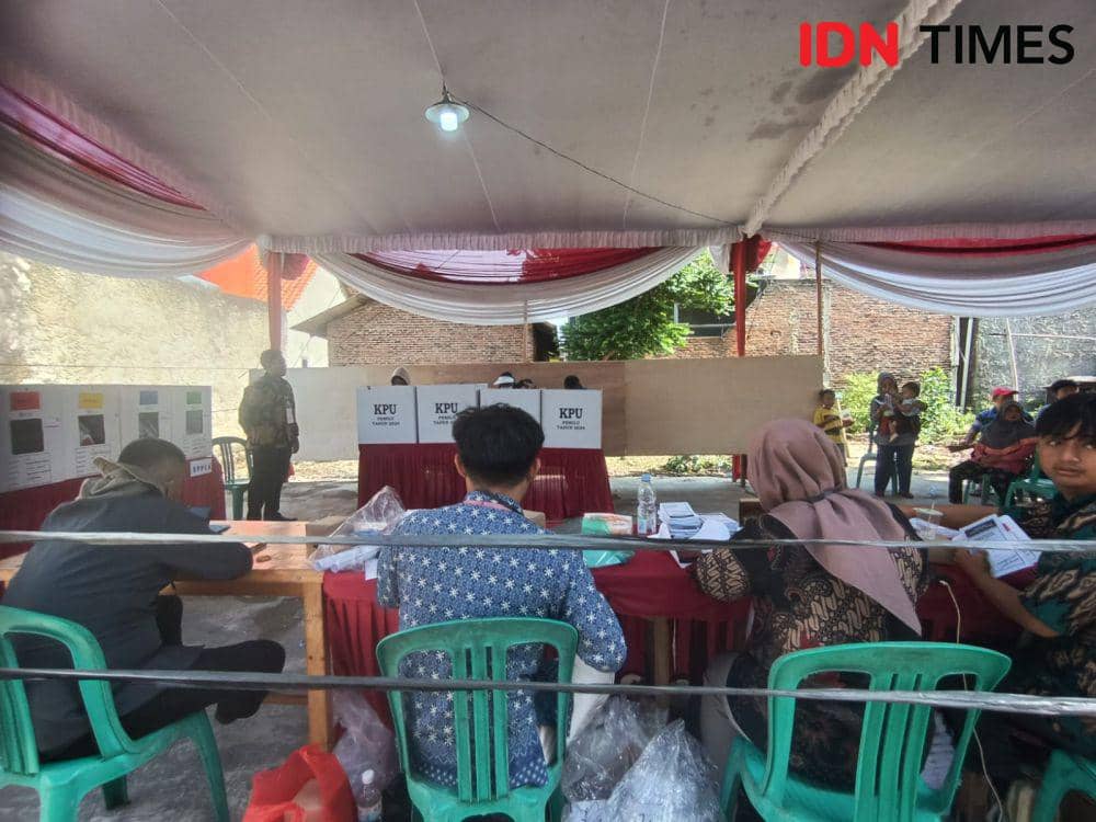 Kegiatan PSU di TPS 006 Kelurahan Rajabasa Jaya, Bandar Lampung, Sabtu (24/2/2024) (IDN Times/Tama Yudha Wiguna).