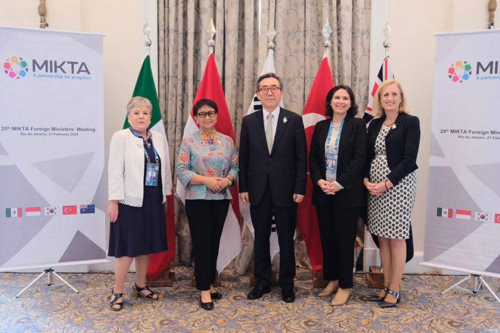 Pertemuan Menlu MIKTA di Brasil. (dok. X @Menlu_RI)