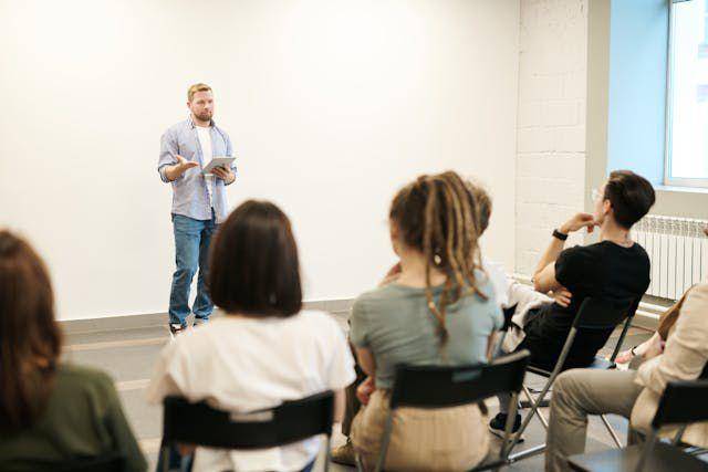 ilustrasi public speaking (pexels.com/fauxels)