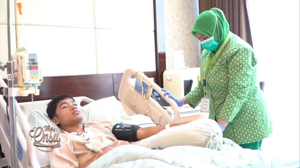 potret Betrand Peto dan Thalia di rumah sakit (dok.youtube.com/theonsu)