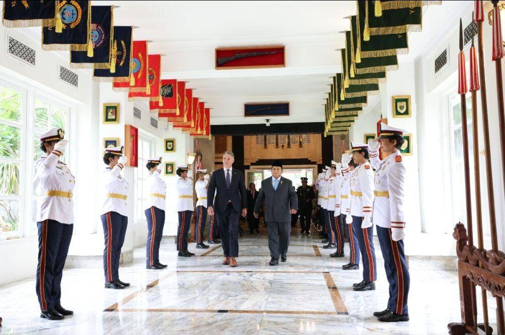 Menteri Pertahanan Prabowo Subianto ketika menerima kunjungan Menhan Australia, Richard Marles di kantor Kemhan, Jakarta Pusat. (Dokumentasi Kemhan)