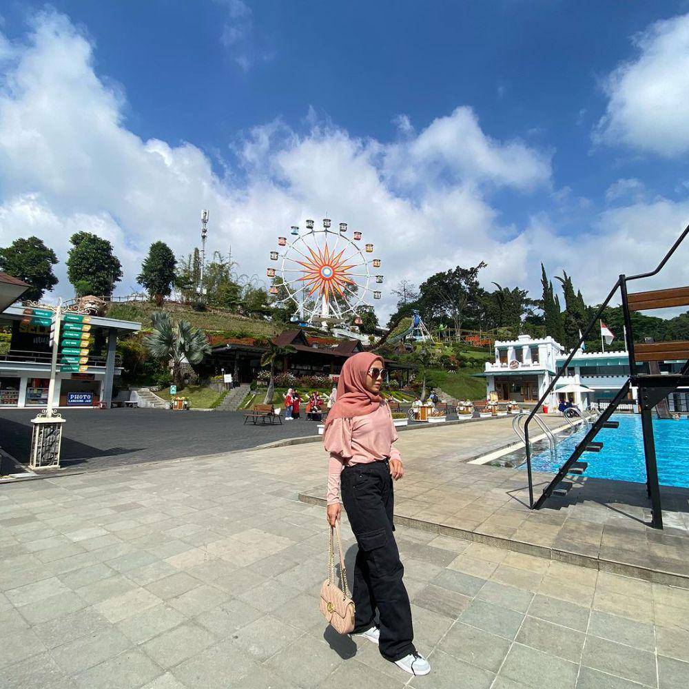 Taman Rekreasi Selecta Malang (instagram.com/intanpujilestariii)