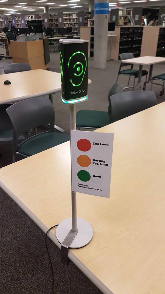potret hal unik di perpustakaan sekolah (reddit.com/user/Blackborealis)