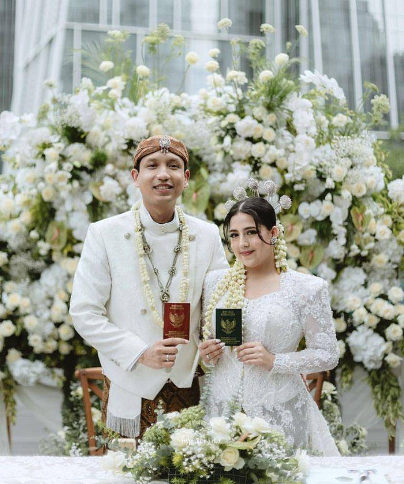 biodata dan profil Nessie Judge (Instagram.com/thebridestory)