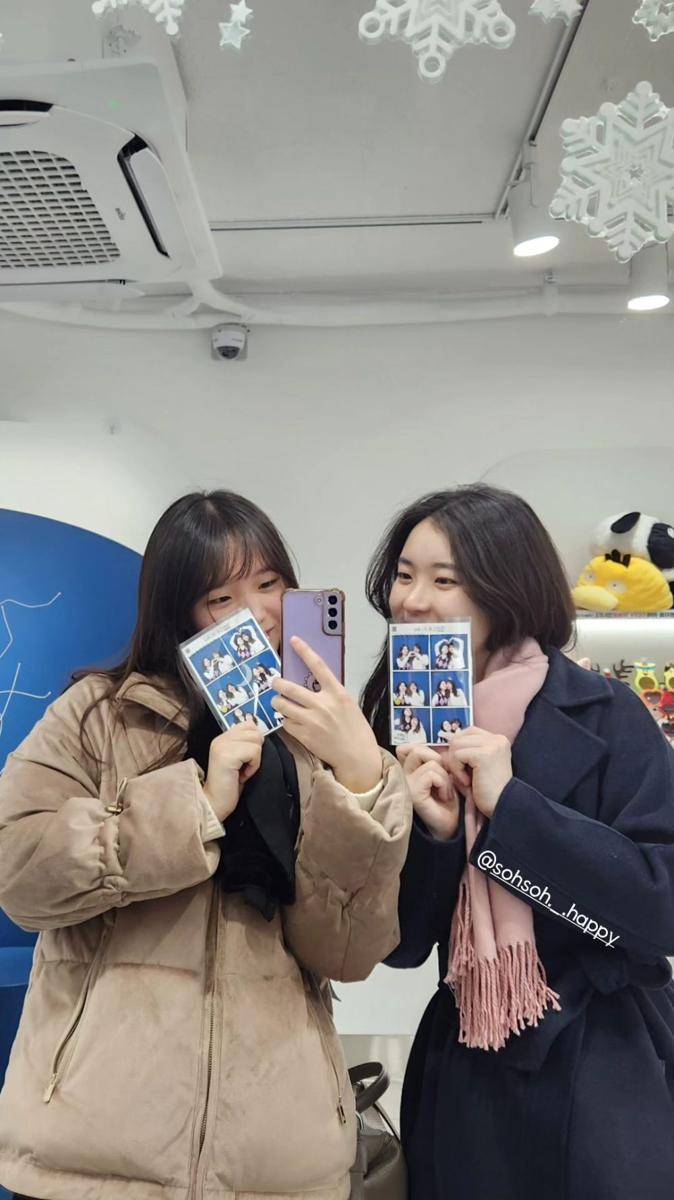 Lee Ji Soo dan So Hyun Ji (instagram.com/facile.eau)