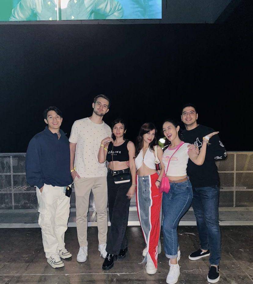potret Sarah Keihl nonton konser Jonas Brothers (instagram.com/sarahkeihl)