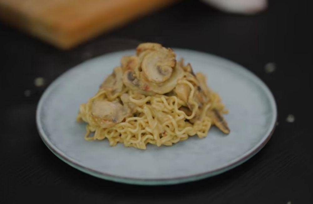 Resep carbonara mie instan (youtube.com/Willgoz Kitchen)