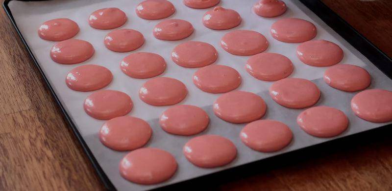 potret macaron yang siap dipanggang (YouTube.com/Joon's Little Table)
