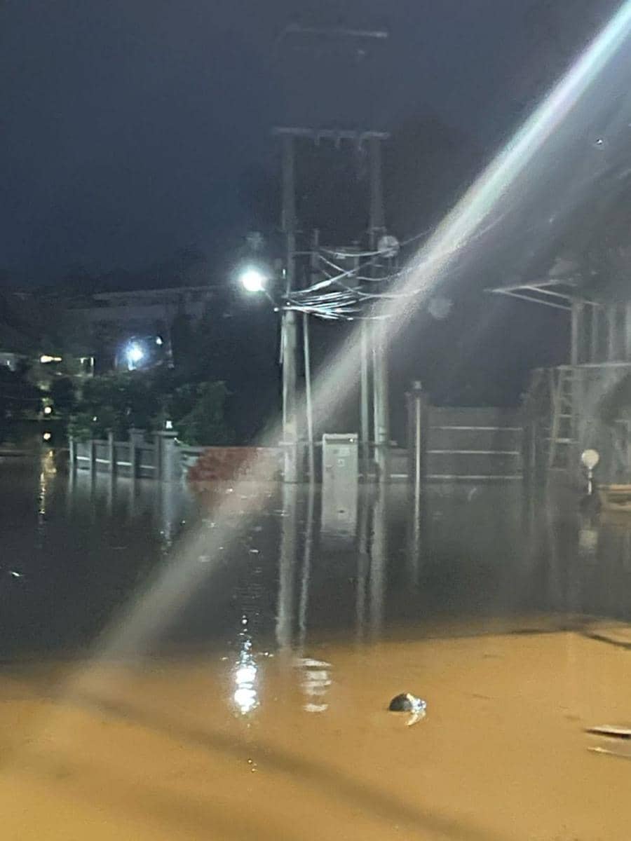 Ilustrasi pemadam listrik saat terjadi banjir. (Dok. PLN UID Lampung)