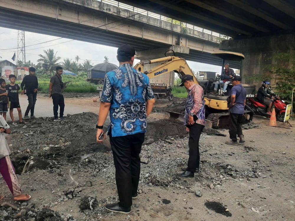 Proyek perbaikan jalan di Banjarmasin
