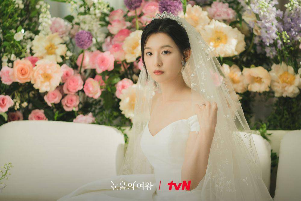 potret Kim Soo Hyun dan Kim Ji Won dalam drama Korea Queen of Tears (dok. tvN)