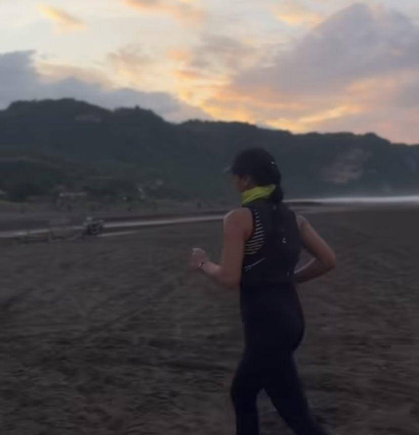 Potret Nirina Zubir Ikutan Virgin 15K Trail Running (instagram.com/nirinazubir_)