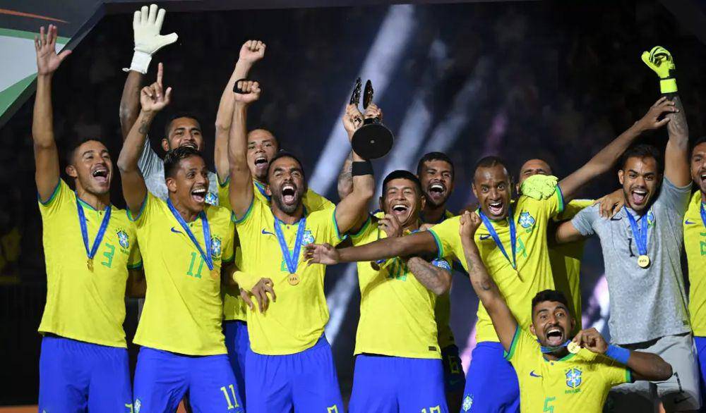 Brasil juara Piala Dunia Sepak Bola Pantai 2024. (fifa.com)