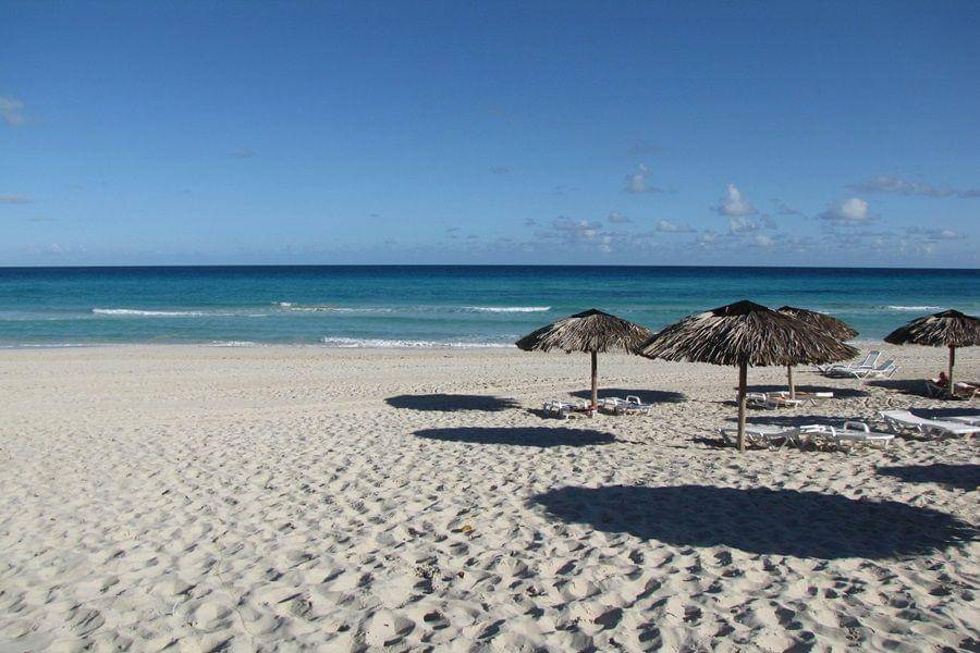 Varadero Beach, Kuba (unsplash.com/@gbnl)