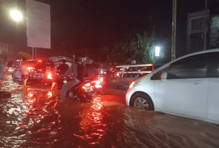 ilustrasi Kondisi banjir di salah satu titik di Kota Bandar Lampung Sabtu, 24 Februari 2024 (instagram.com/polresta_bandarlampung)