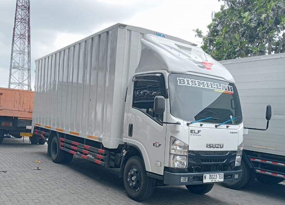 Truk Boks Muatan Rokok W1N Asal Malang Dibajak di Madiun