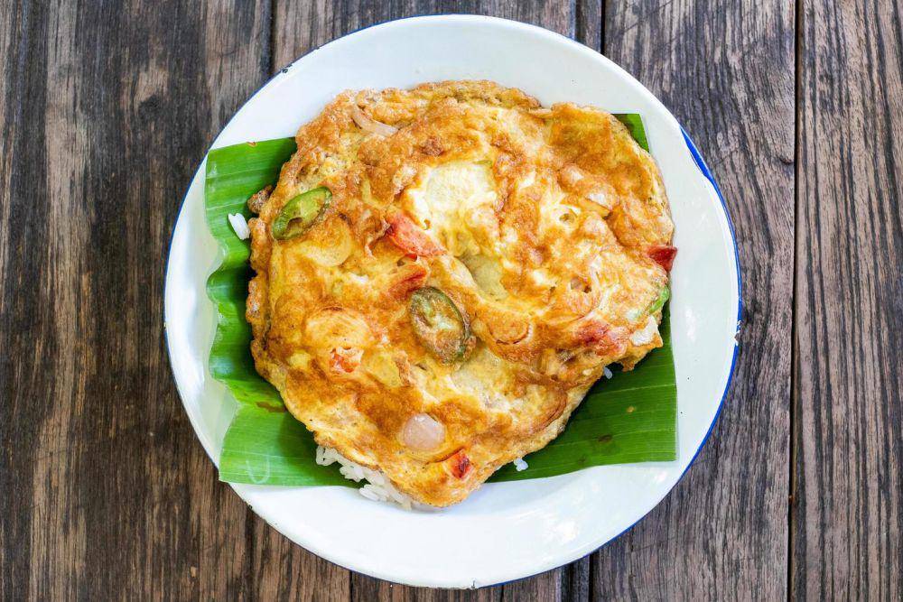 telur dadar ala Thailand (vecteezy.com/Sirichai Puangsuwan)