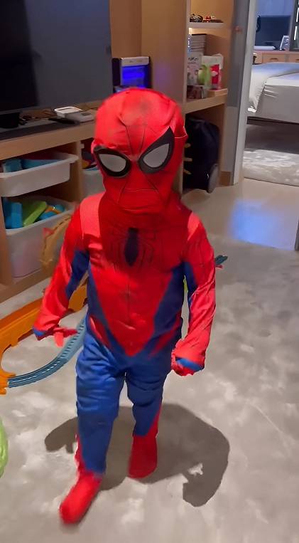 potret Cipung cosplay jadi Spiderman (instagram.com/raffinagita1717)