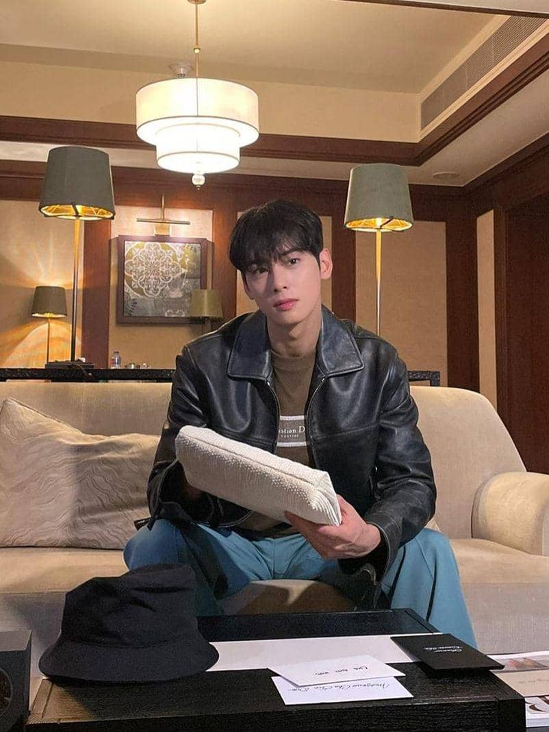 potret Cha Eun Woo (instagram.com/eunwo.o_c)