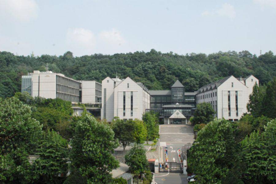 Ewha Womans University (wikimedia.org)