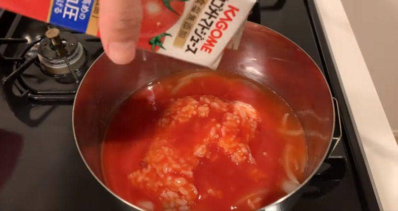 ilustrasi membuat tomato zosui (youtube.com/JAPANESE COOKING CHANNEL)