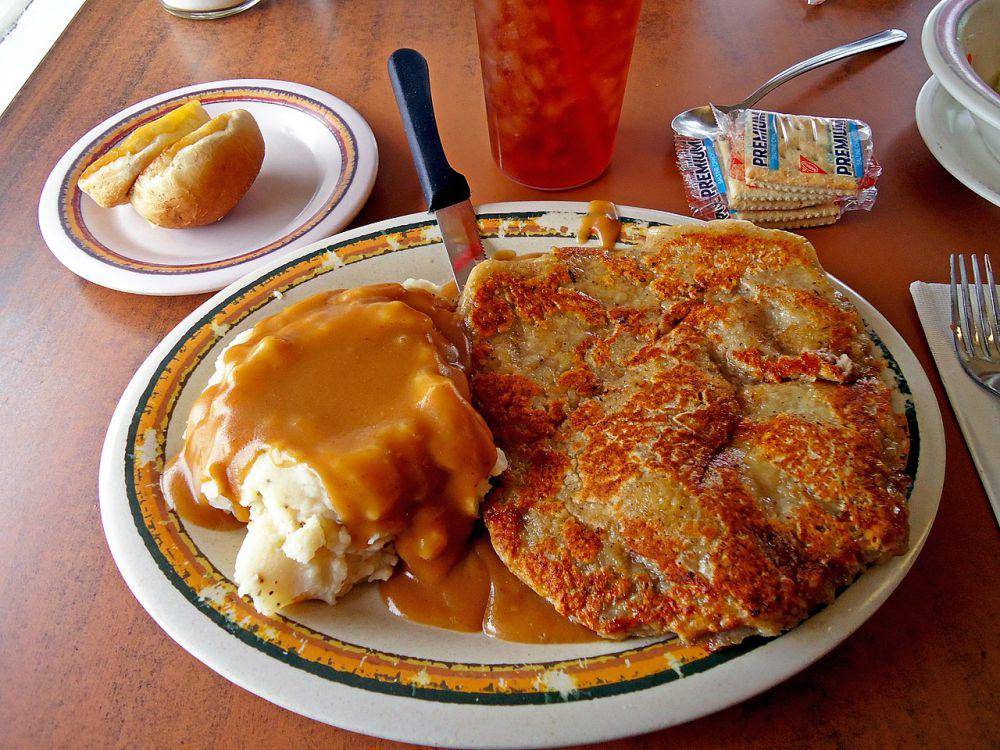 brown sauce (commons.wikimedia.org/Mr. Gray)