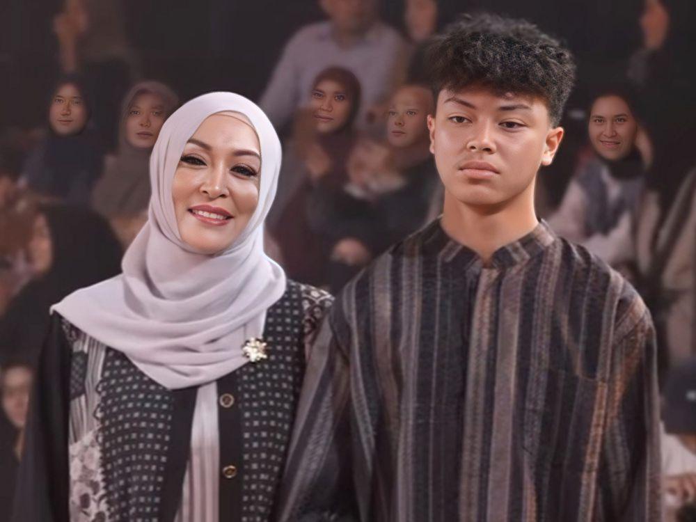 Ekspresi Anaknya Jadi Sorotan, 8 Potret Fashion Show Angelina Sondakh