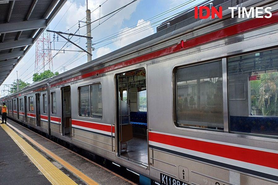 Ada Pohon Tumbang, KRL Rute Tanah Abang-Rangkasbitung Terganggu