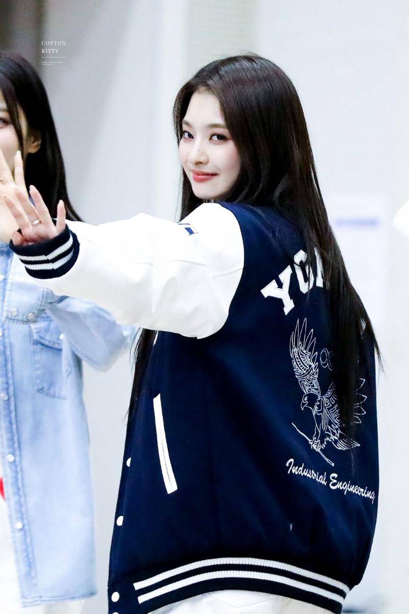potret Nagyung fromies_9 (twitter.com/CK_fromis_601)