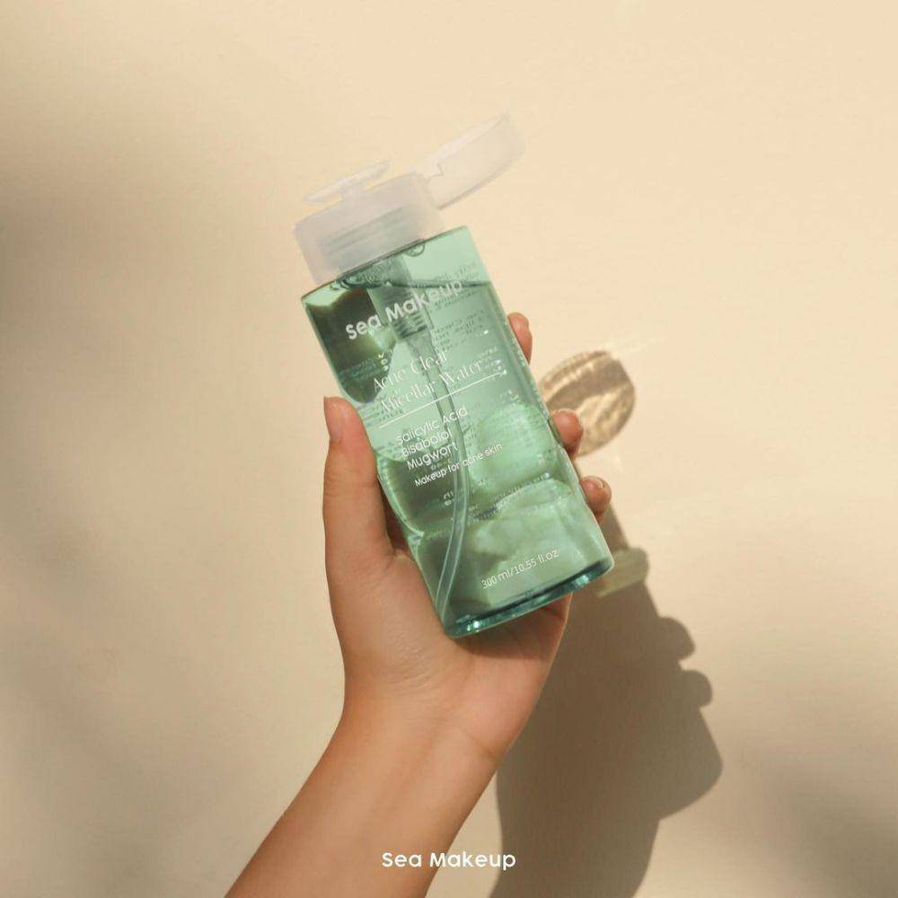 Sea Makeup Acne Clear Micellar Water. (instagram.com/seamakeup.id)