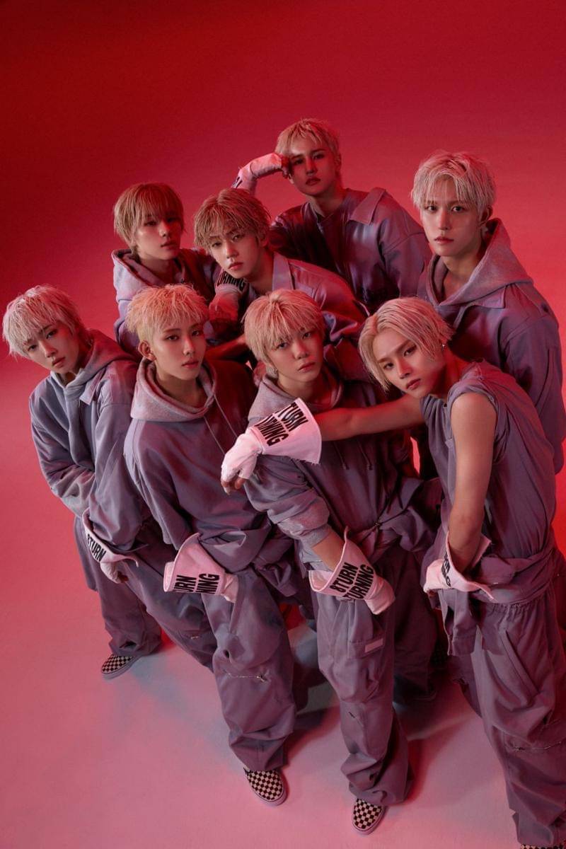 Comeback 8TURN "RU-PUM PUM" (dok. MNH Entertainment)