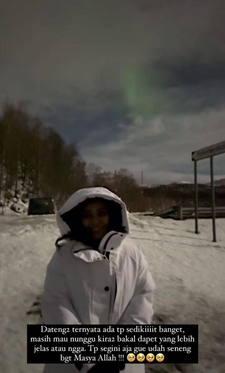 potret Rachel Vennya melihat aurora di Tromsø (instagram.com/rachelvennya)