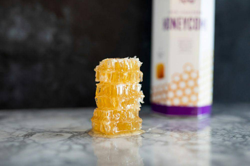 ilustrasi honeycomb (unsplash.com/Douglas Raggio)