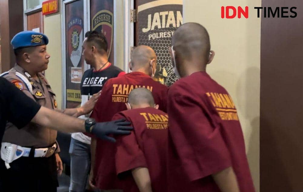 Pelaku eksploitasi anak diringkus Polresta Pontianak. (IDN Times/Teri).