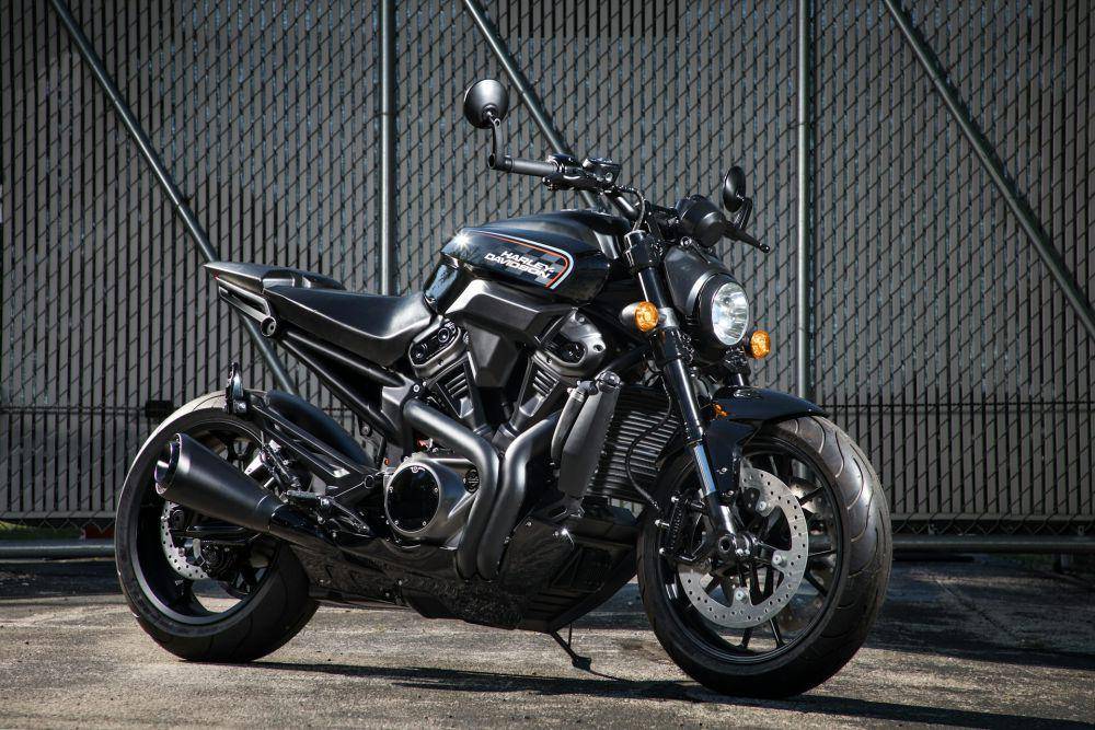 ilustrasi motor besar (unsplash.com/Harley-Davidson)