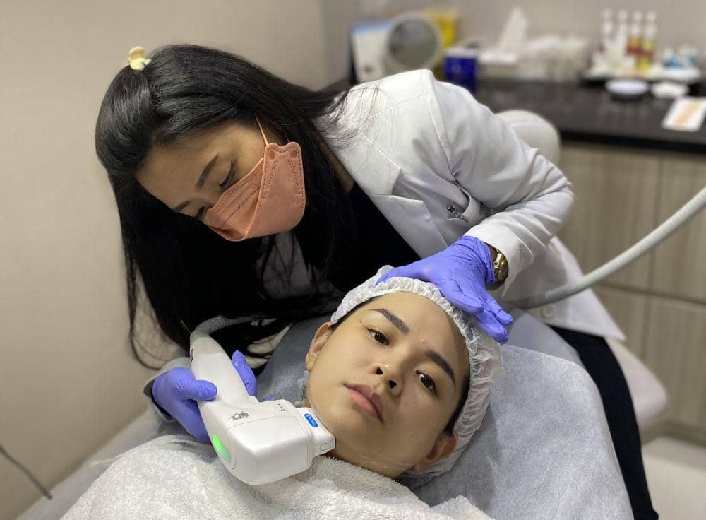 3 Perawatan Wajah Favorit Perempuan Semarang di Klinik Kecantikan