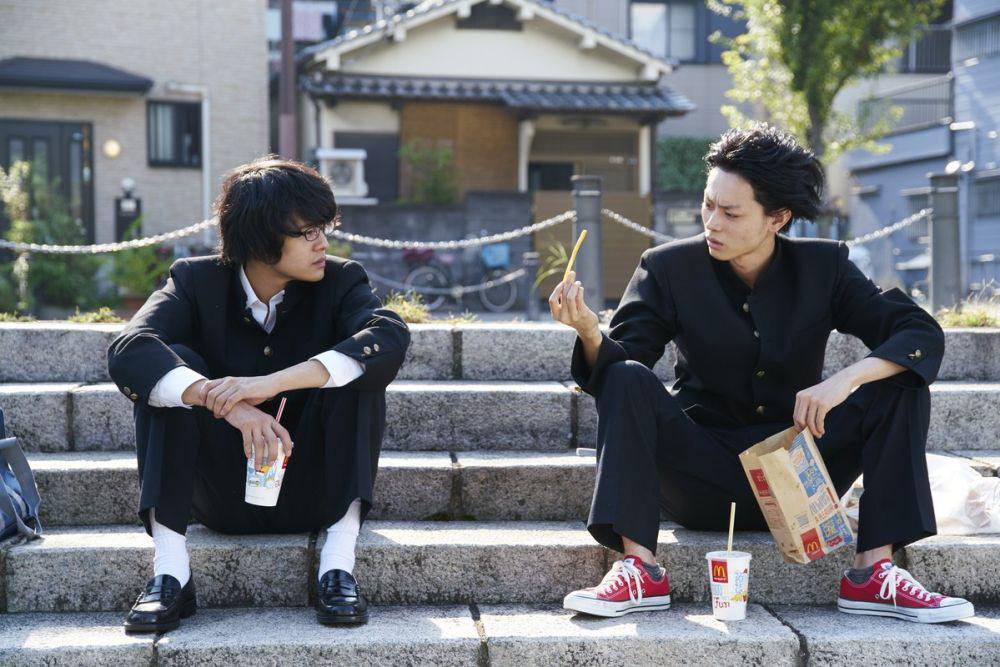 18 Film Komedi Jepang yang Bikin Terpingkal, Bye Masalah Hidup!