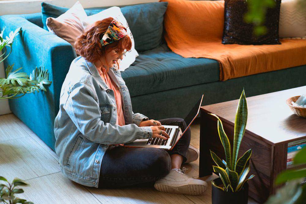 Menulis skripsi dengan efisien (Pexels.com/Los Muertos Crew)