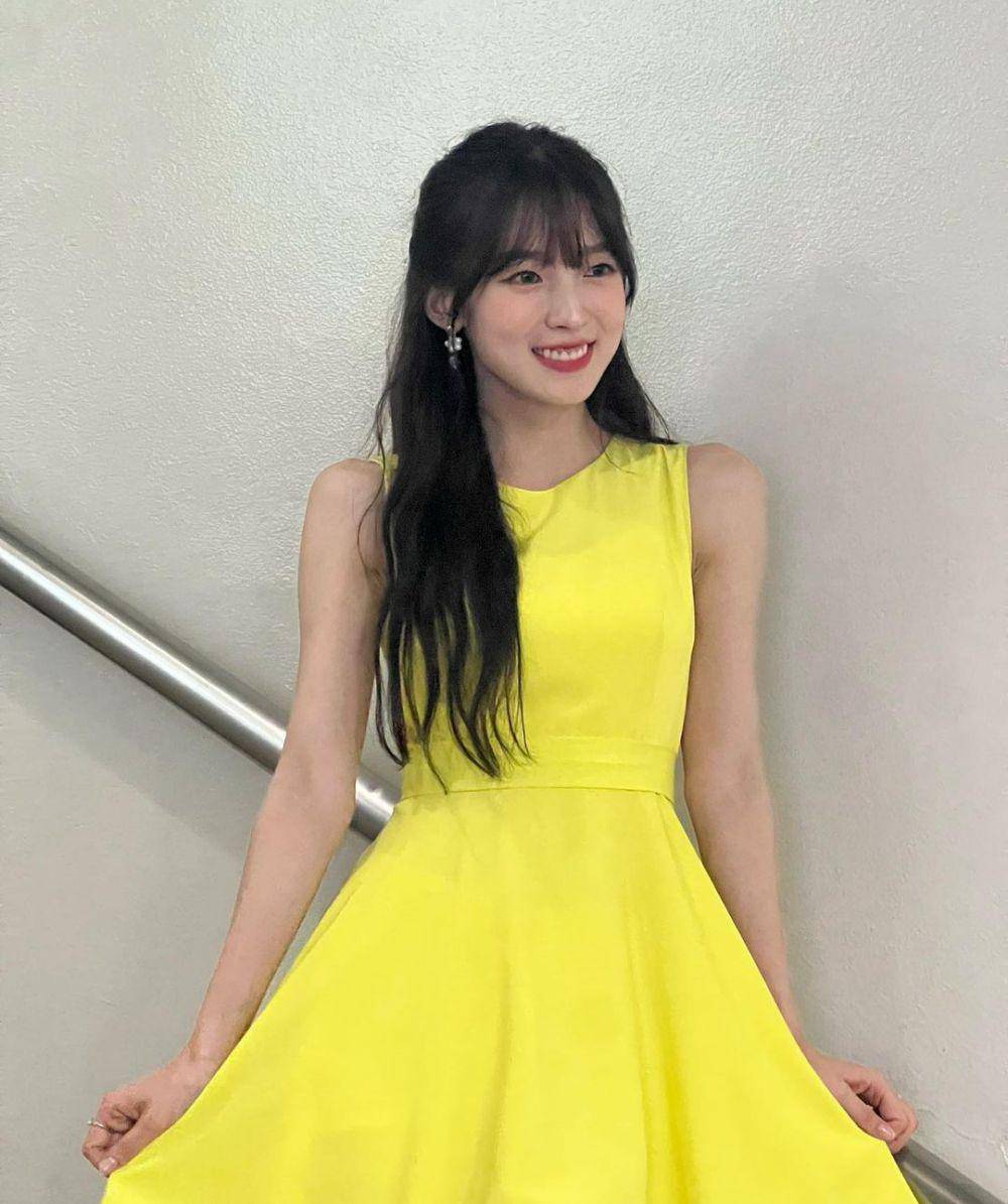 Arin (instagram.com/ye._.vely618)