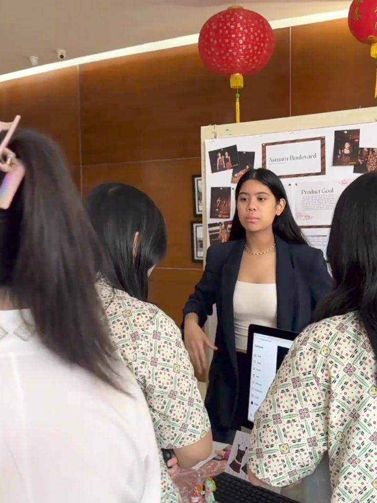 potret Almira Yudhoyono gelar pameran baju batik (instagram.com/annisayudhoyono)