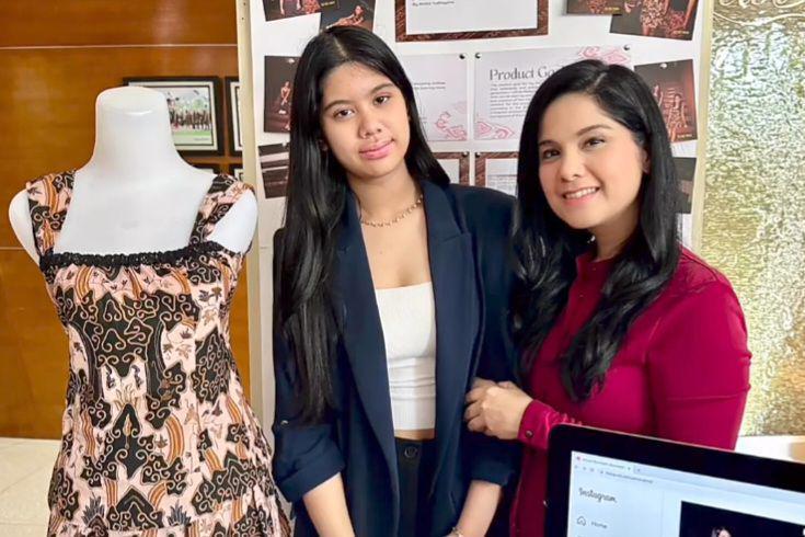 9 Potret Almira Yudhoyono Gelar Pameran Baju Batik, Tuai Pujian!