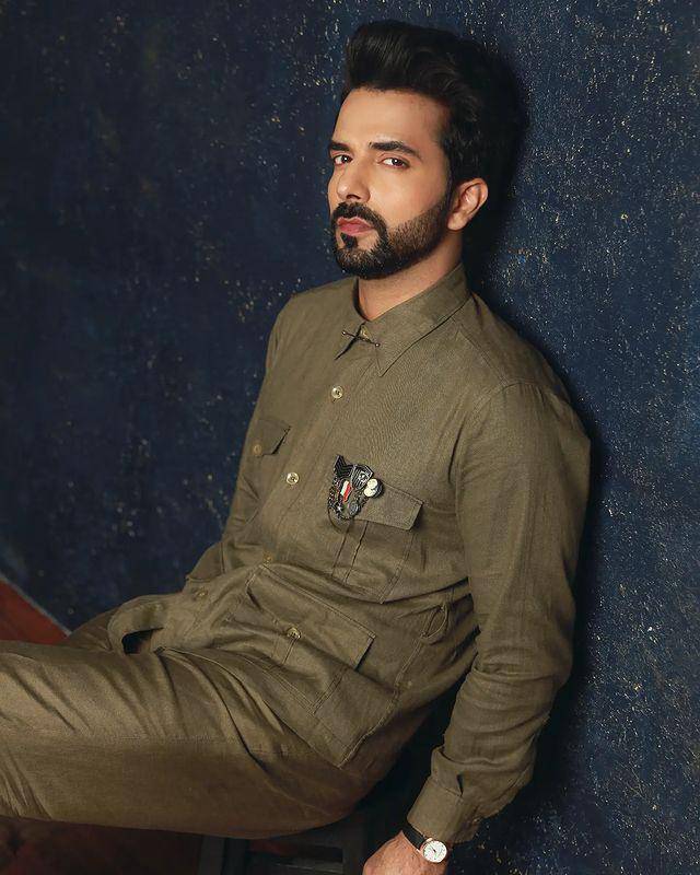 Manit Joura (instagram.com/manitjoura)