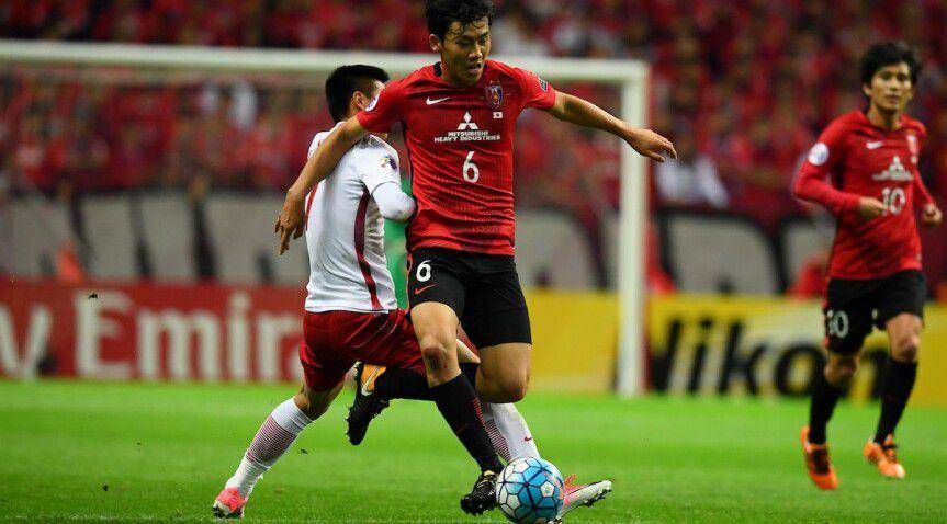 Wataru Endo (depan) (the-afc.com)