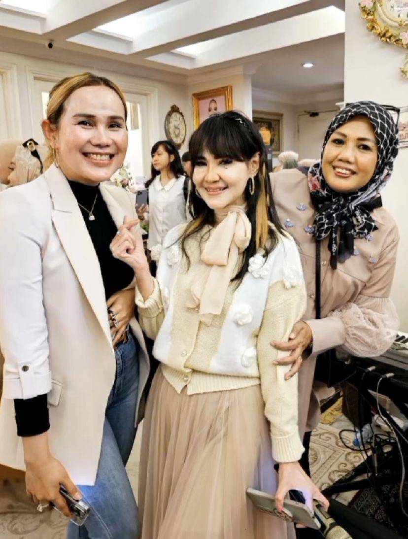 potret artis hadiri perayaan ulang tahun ke-45 Eddies Adellia (Instagram.com/itadyahpurnamasari)