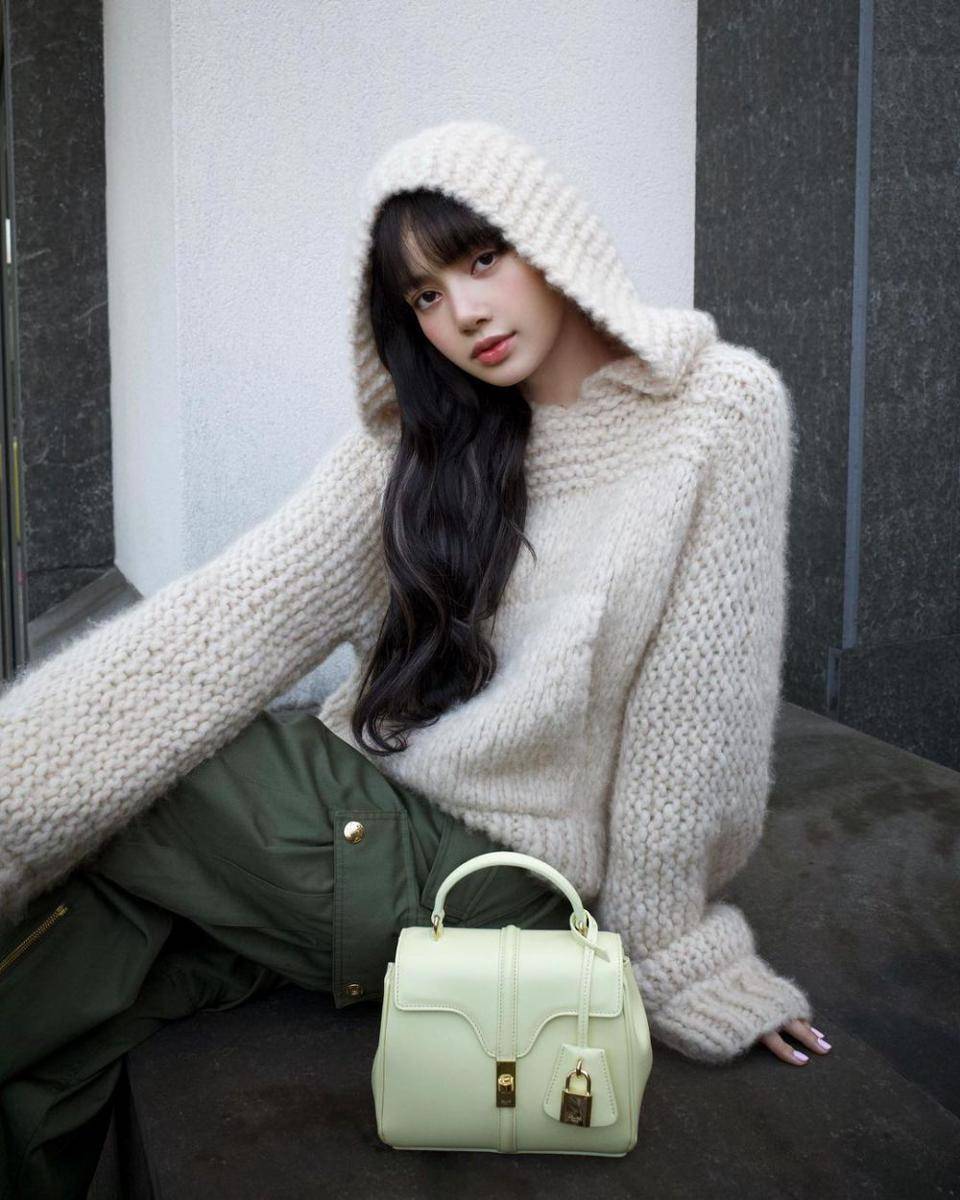 Lisa BLACKPINK (instagram.com/lalalalisa_m)