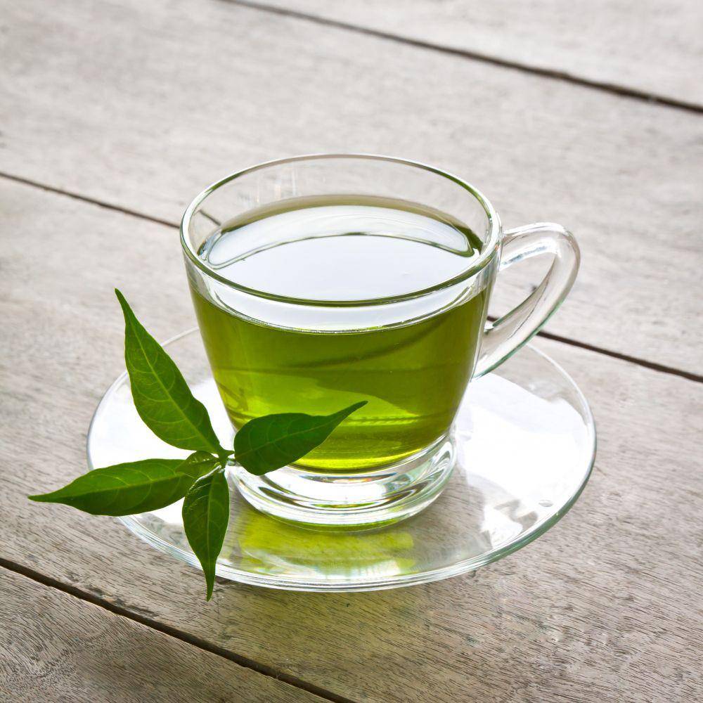 ilustrasi sirup green tea (freepik.com/zirconicusso)